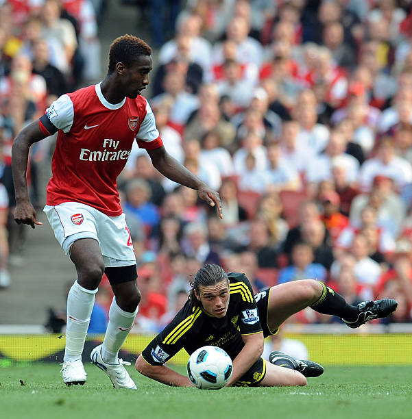 他在场上无 他在场上无